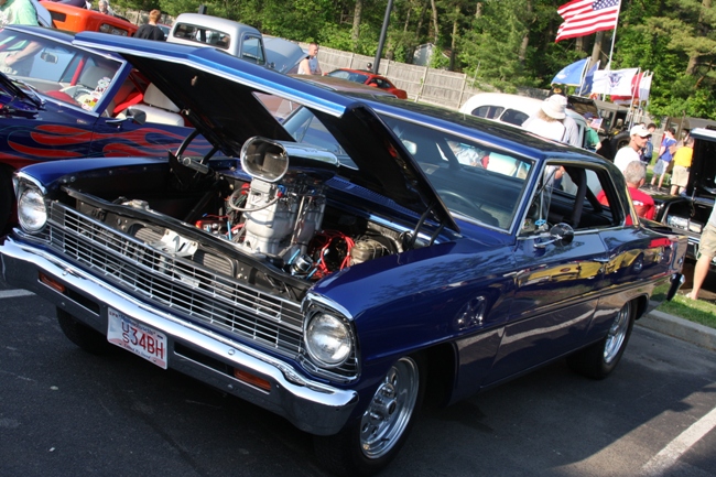 Bitchin' tunnel-rammed Chevy II